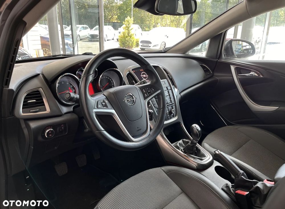 Opel Astra GTC 1.6 Turbo Edition - 11