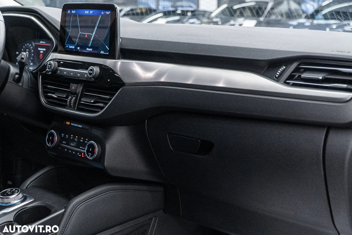 Ford Kuga 2.0 EcoBlue A8 AWD Titanium - 36