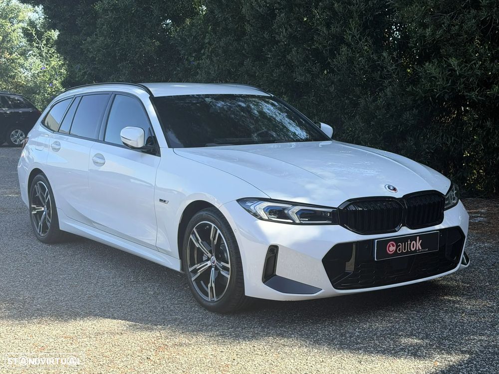 BMW 330 e Pack 50 anos M Auto - 3