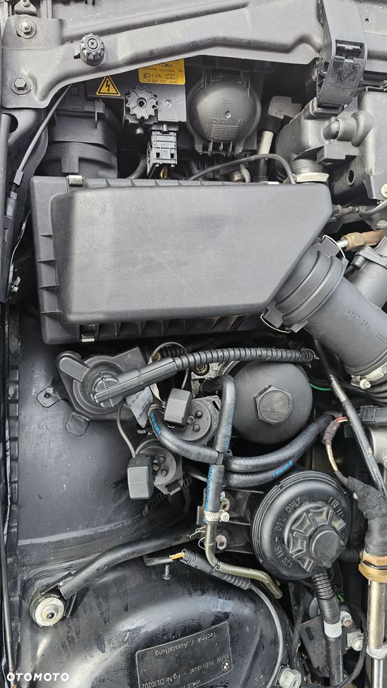 BMW Seria 7 750iL - 25
