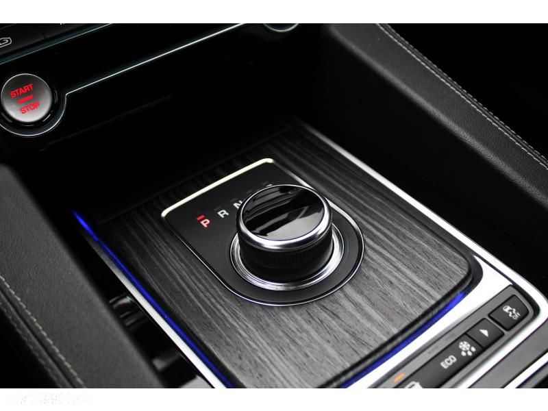 Jaguar F-Pace 2.0 i4D AWD R-Sport - 25