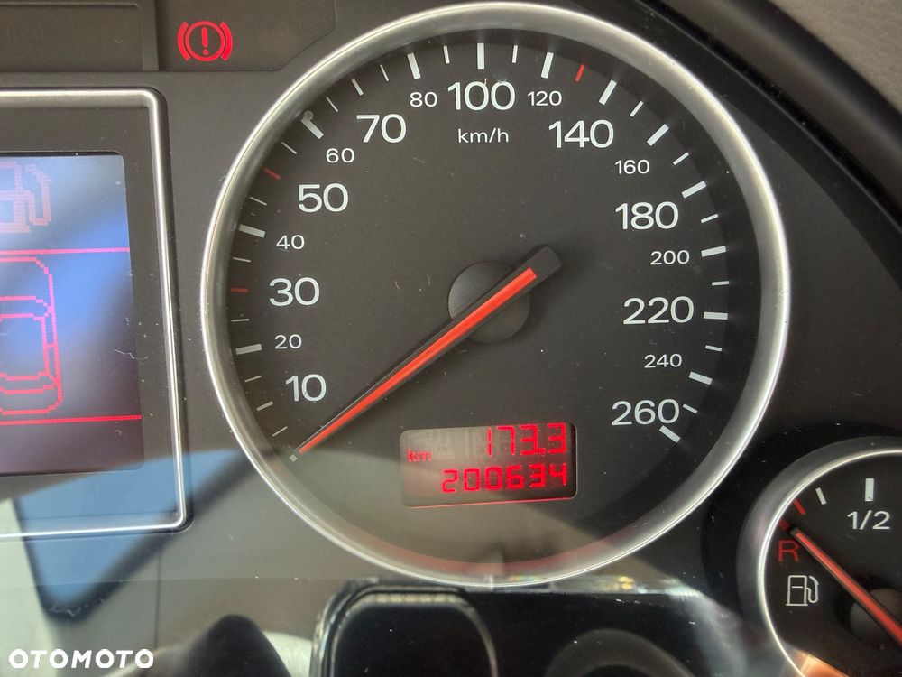 Audi A4 Limousine 2 - 10