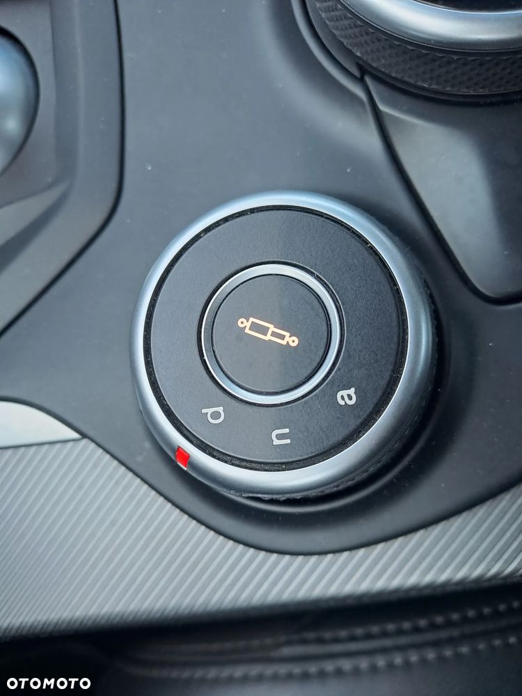 Alfa Romeo Giulia 2.0 Turbo Veloce Q4 - 24
