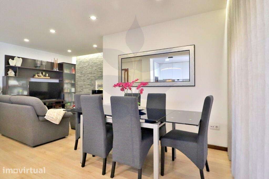 Apartamento T4 na freguesia de Lamaçães - Grande imagem: 3/44