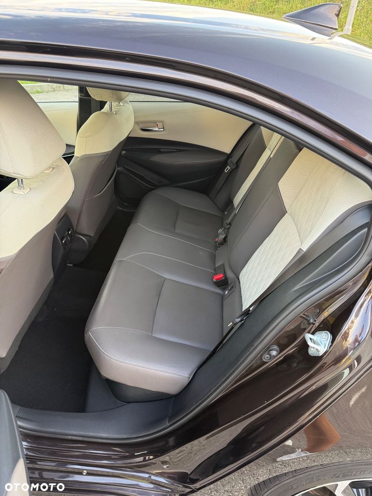 Toyota Corolla 1.8 Hybrid Executive - 19
