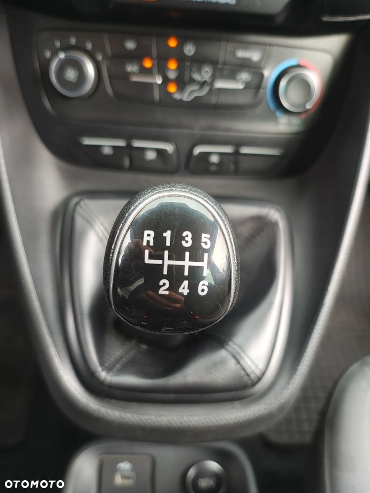 Ford Transit Connect II - 35