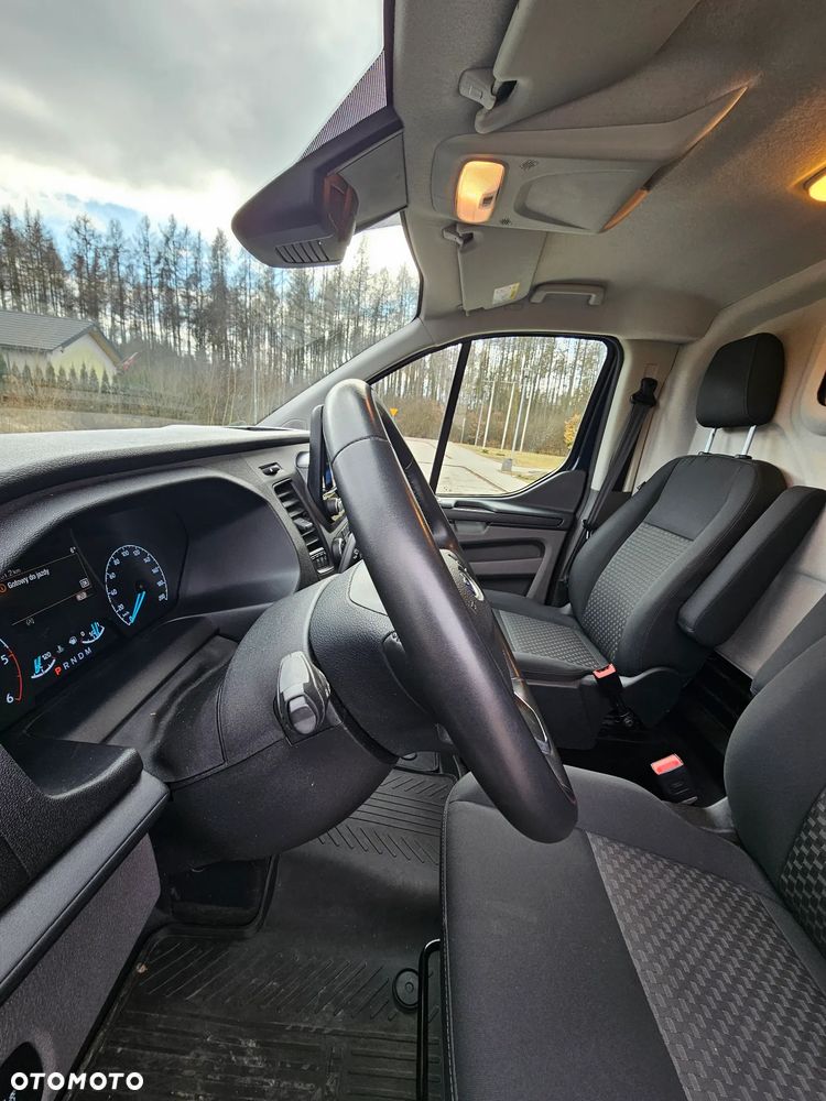 Ford Transit Custom - 13