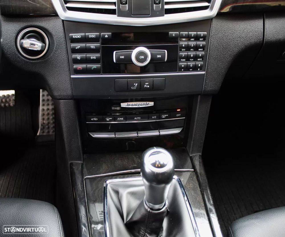 Mercedes-Benz E 250 BlueTEC Avantgarde - 19