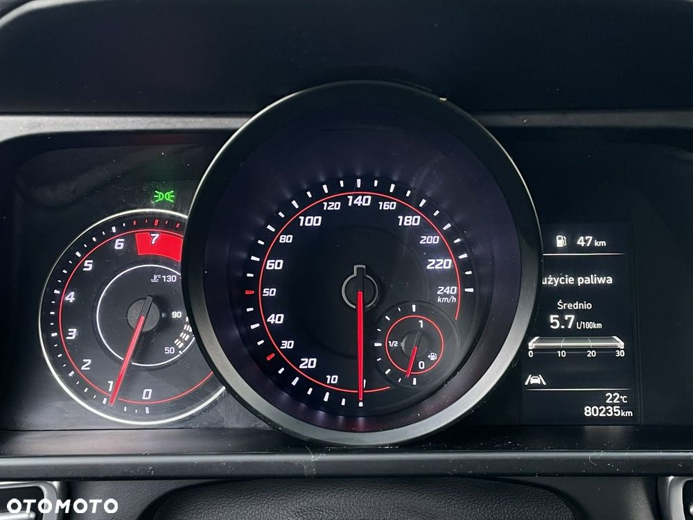 Hyundai Elantra - 19