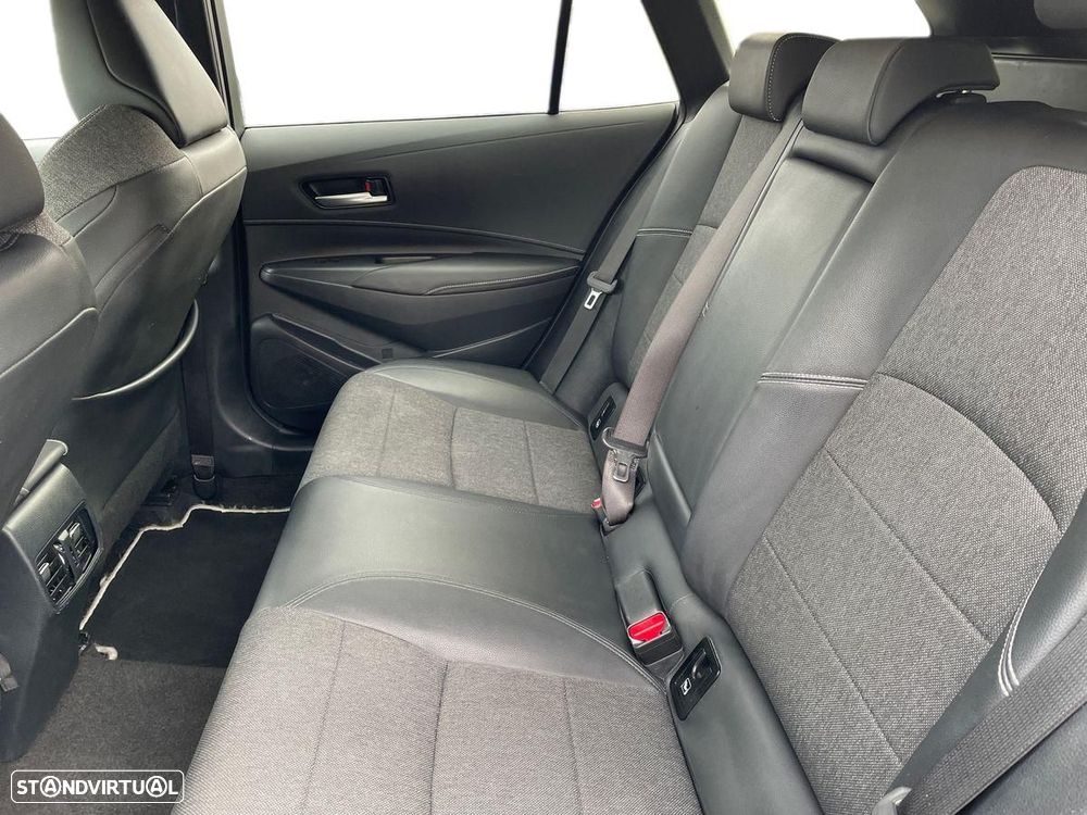 Toyota Corolla Touring Sports - 11