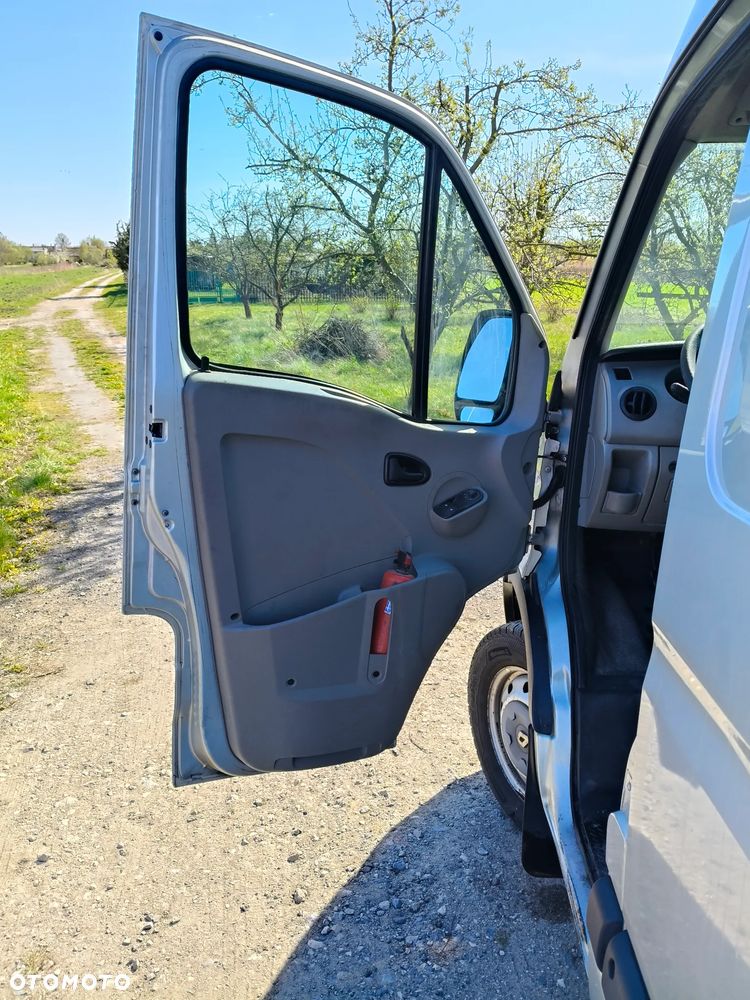 Renault MASTER 2.5 - 8