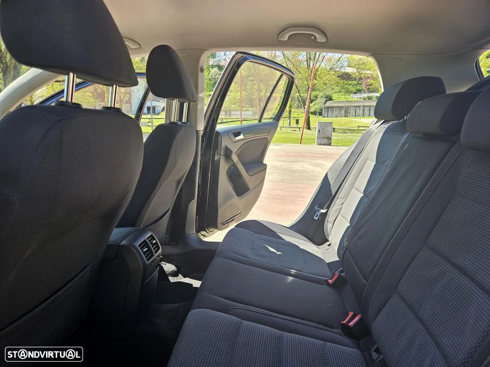 VW Golf 1.6 TDi Confortline - 13