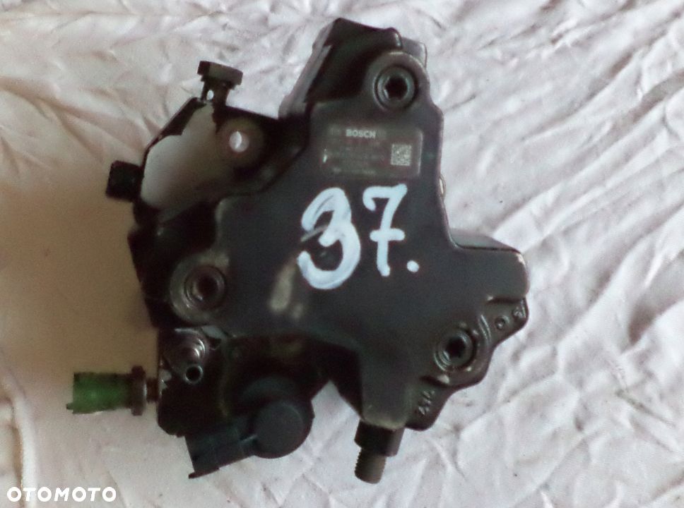 Pompa wtryskowa  VOLVO 2.4D 0445010111 31303475 - 1