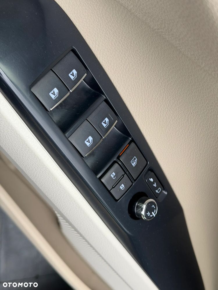 Toyota Camry 2.5 Hybrid Executive CVT - 13