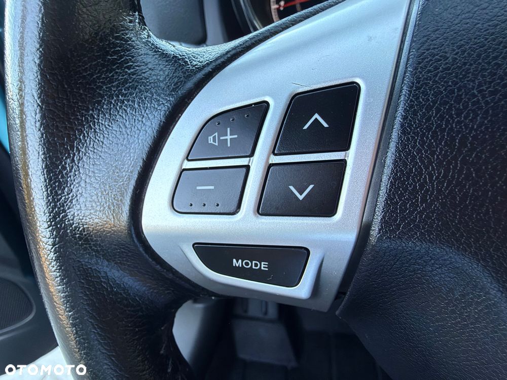 Mitsubishi ASX - 14