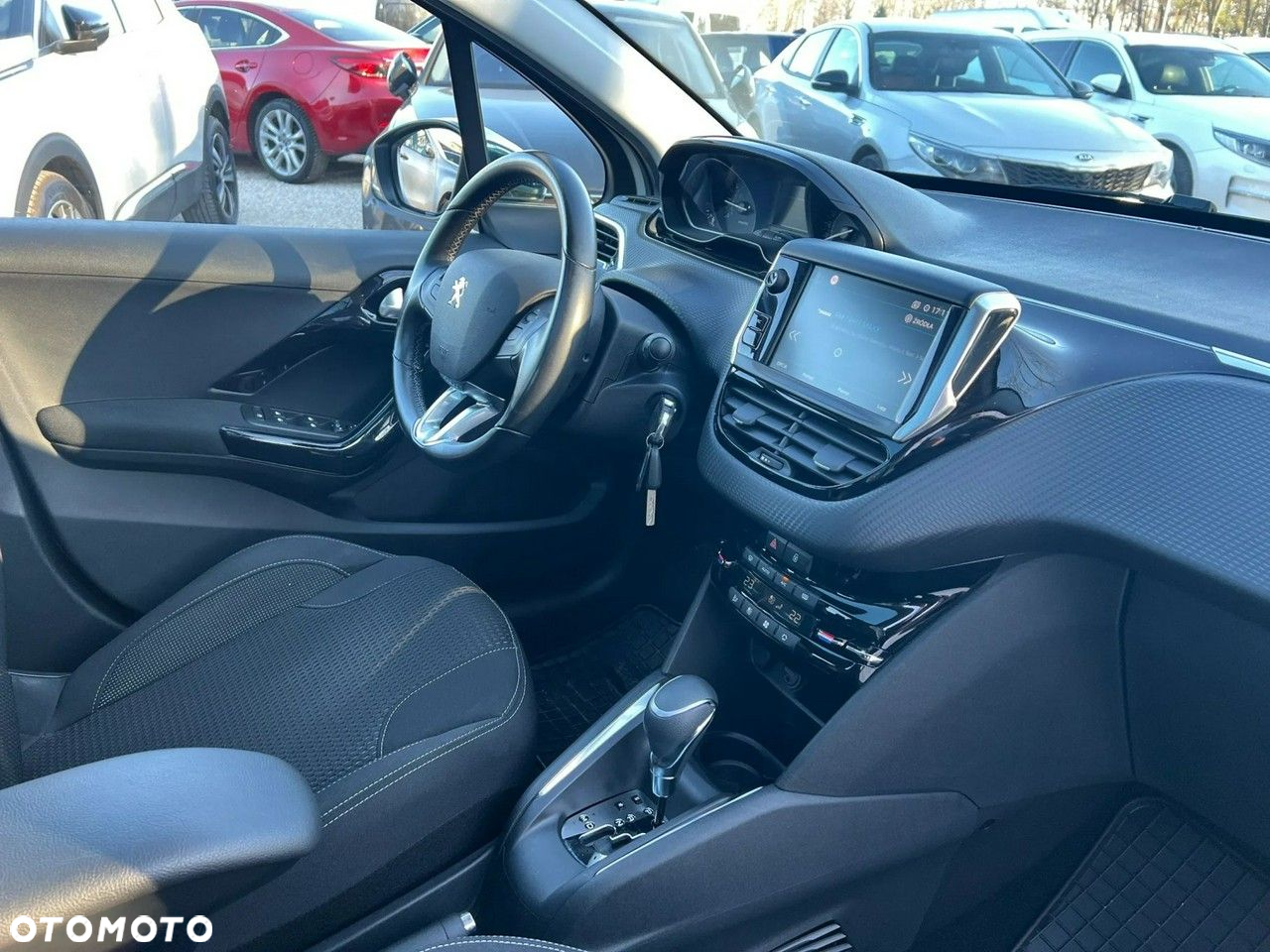 Peugeot 208 1.2 PureTech GPF Allure S&S EAT6 - 4