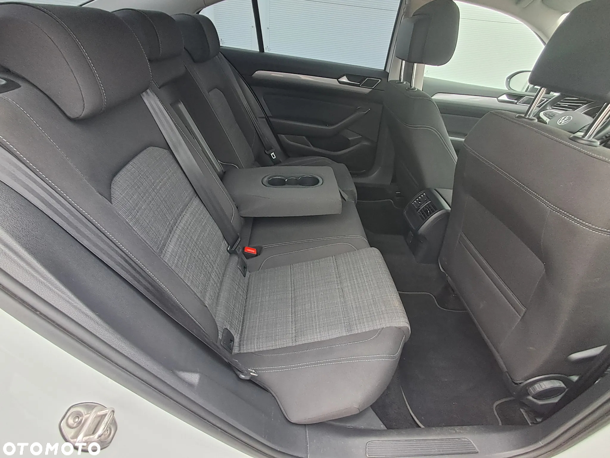 Volkswagen Passat 1.5 TSI EVO Business - 13