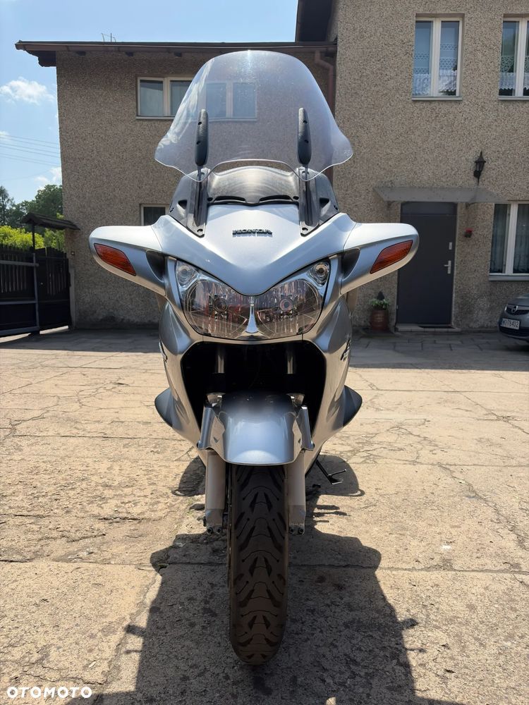 Honda ST - 5