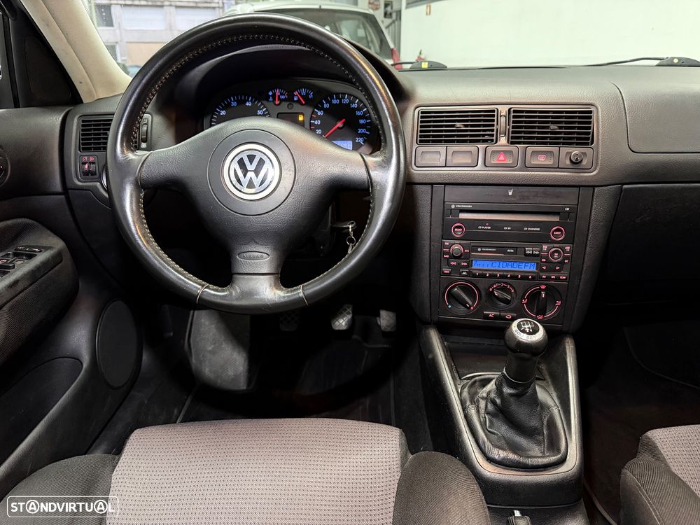 VW Golf 1.4i 25 Anos - 16