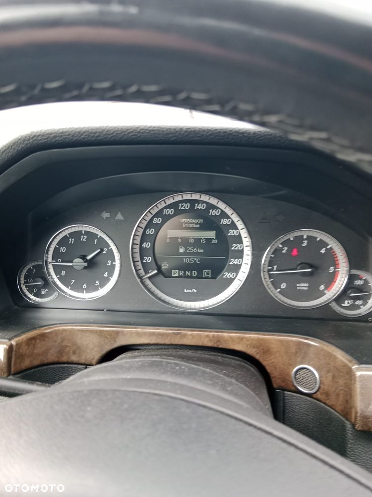 Mercedes-Benz Klasa E 250 CDI 4Matic 7G-TRONIC Elegance - 7