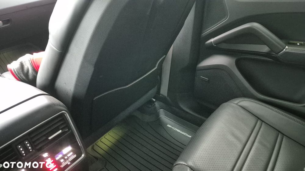 Porsche Cayenne Platinum Edition - 6