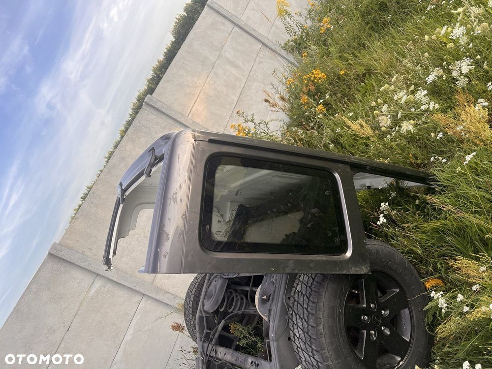 Jeep Wrangler JL hardtop uszkodzony - 10