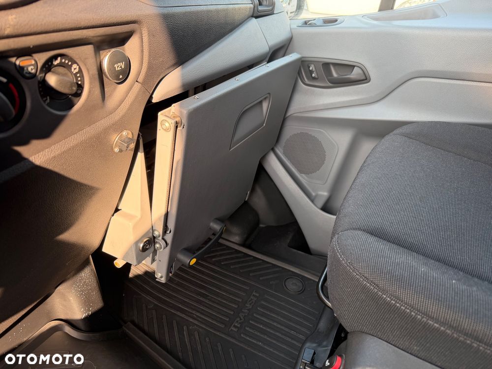Ford Transit - 27