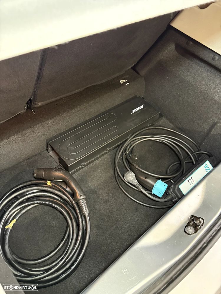 Renault Zoe (c/ Bateria) EV50 135hp Iconic - 6