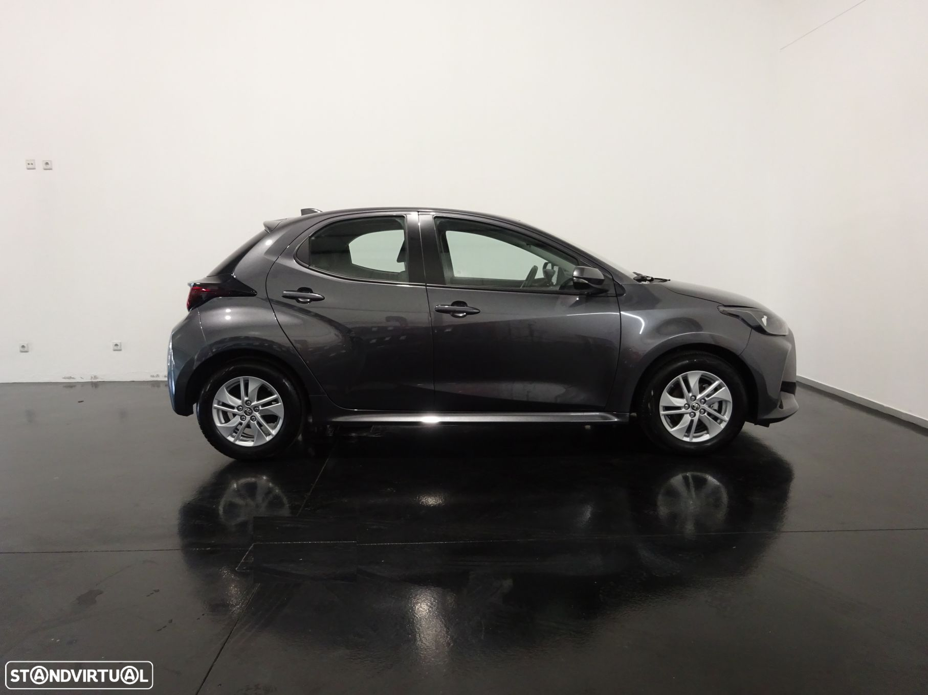 Toyota Yaris 1.0 VVT-i Comfort Plus - 17