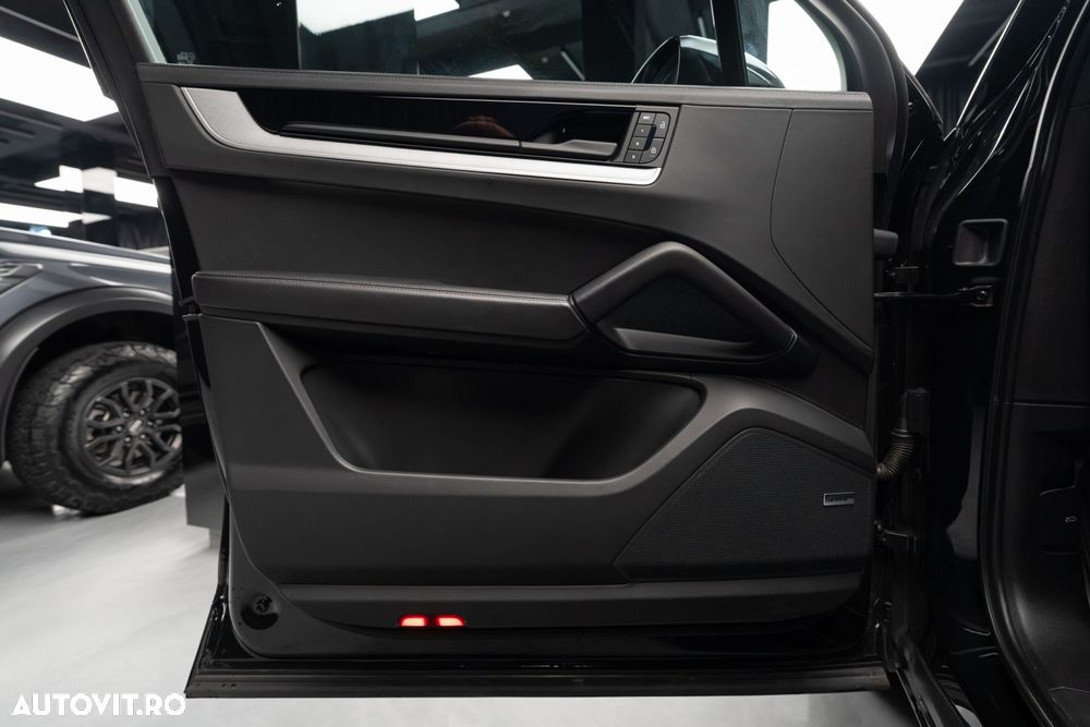 Porsche Cayenne Coupe E-Hybrid Tiptronic S - 11