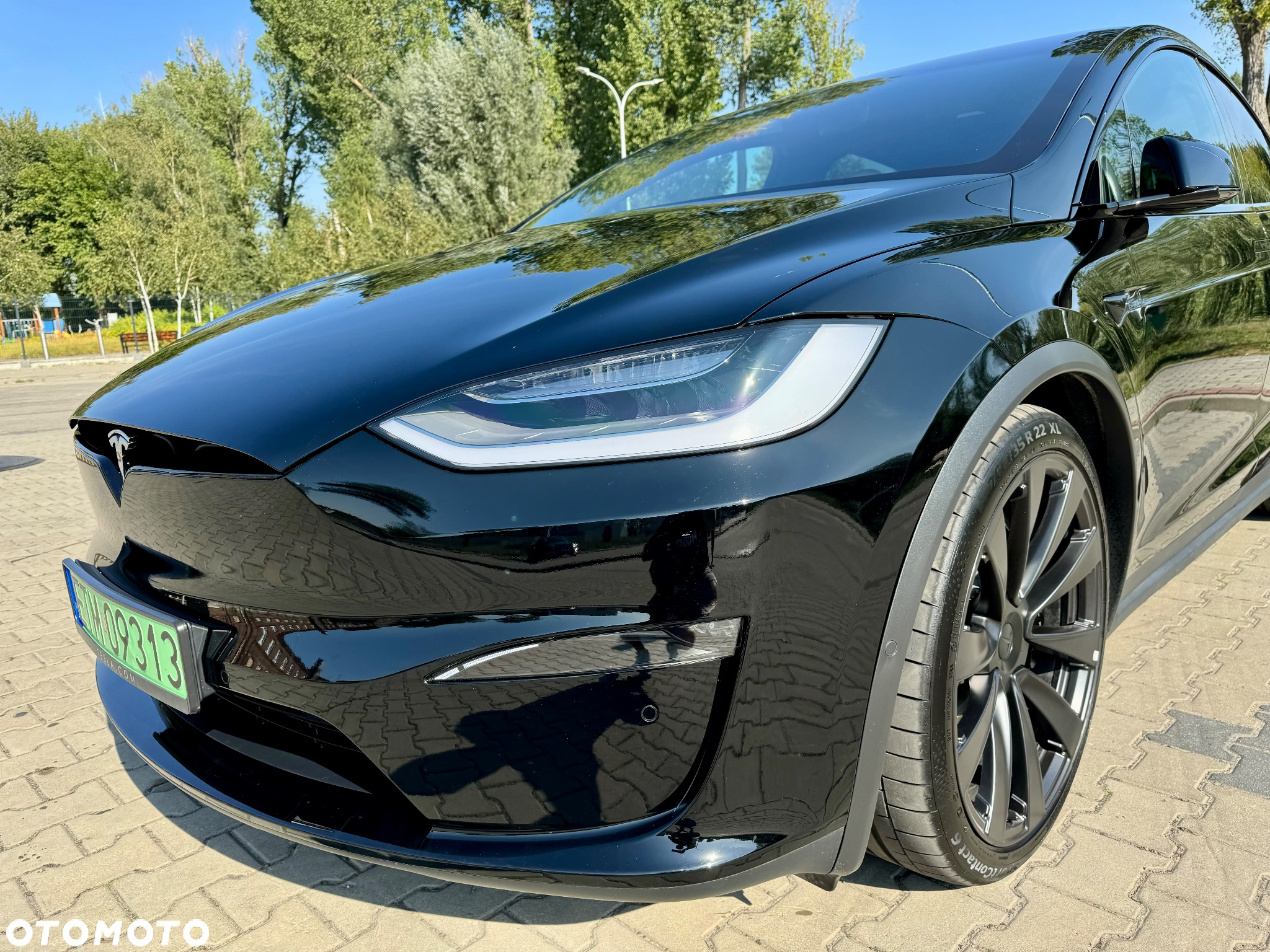 Tesla Model X Plaid - 15