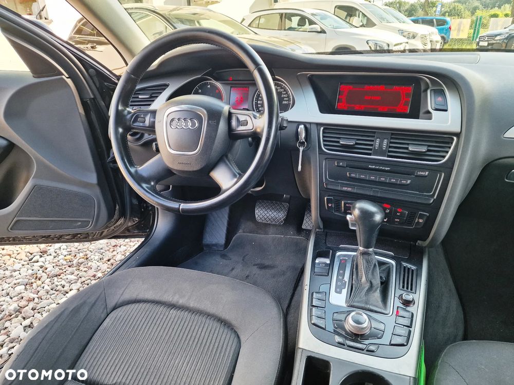 Audi A4 Avant - 11