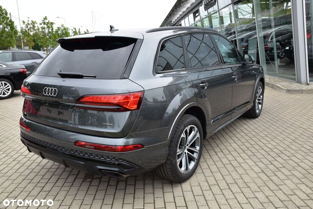 Audi Q7 - 7