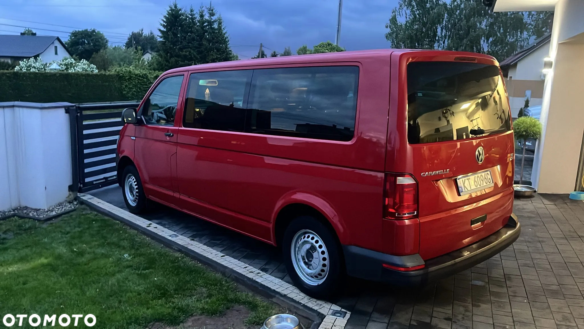 Volkswagen Caravelle 2.0 TDI L2 Highline - 12