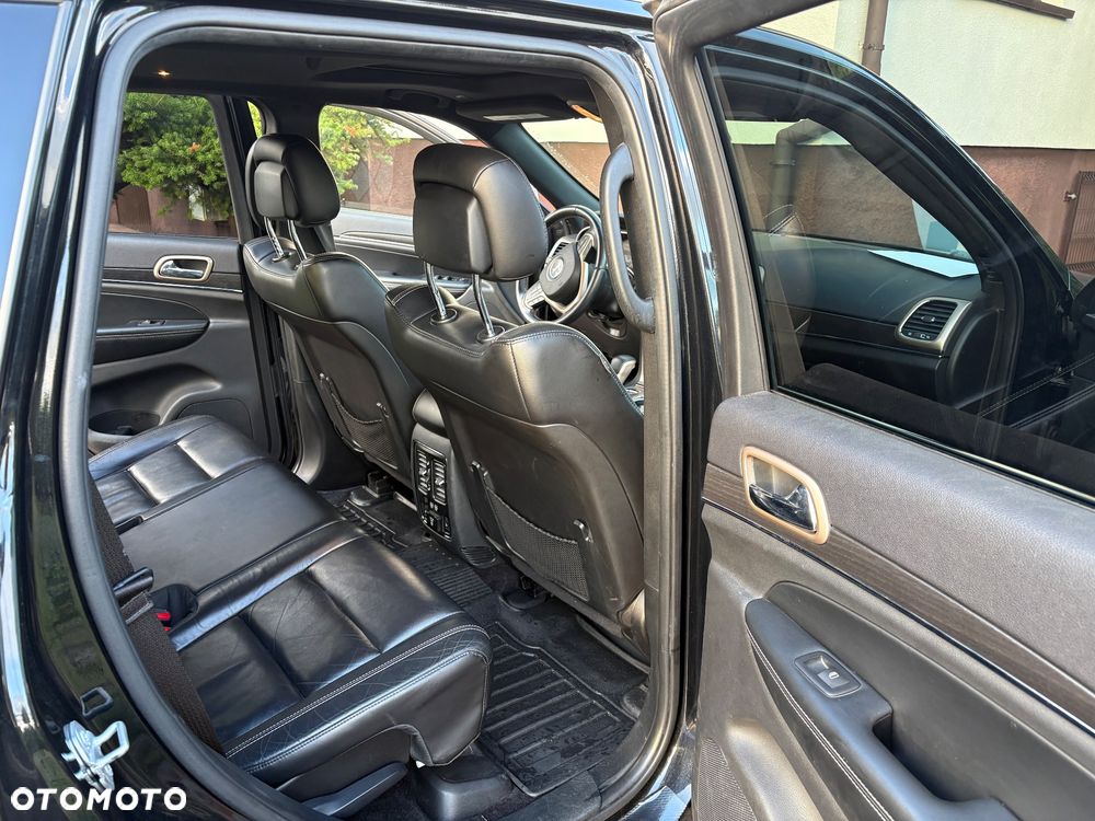 Jeep Grand Cherokee - 21
