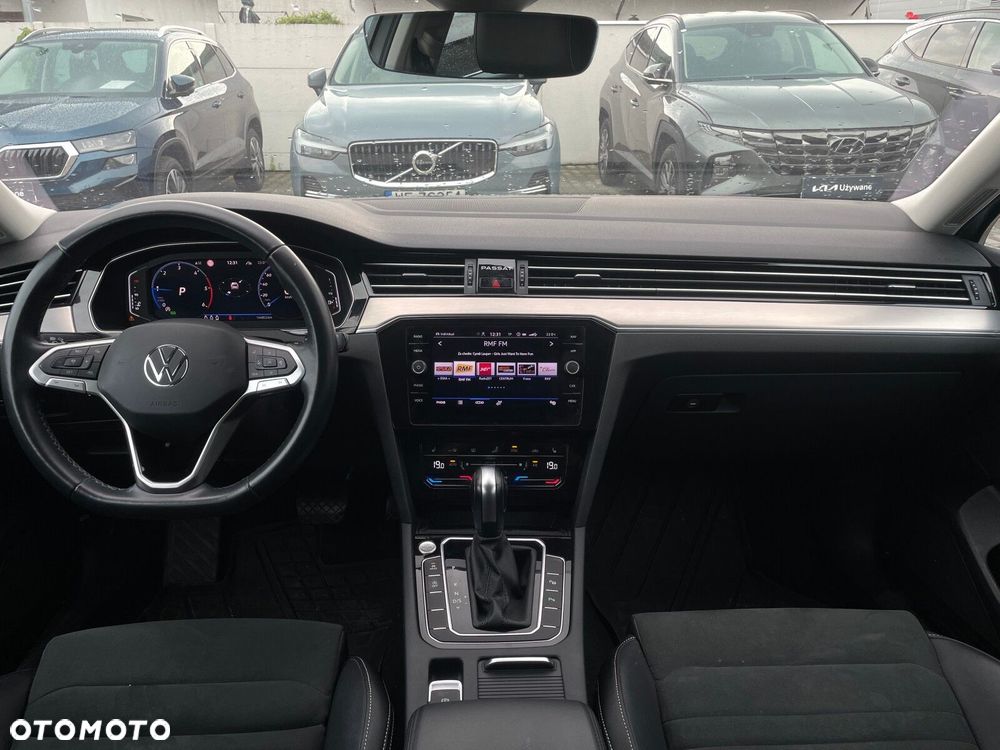 Volkswagen Passat Variant 2.0 TDI EVO Elegance DSG - 21