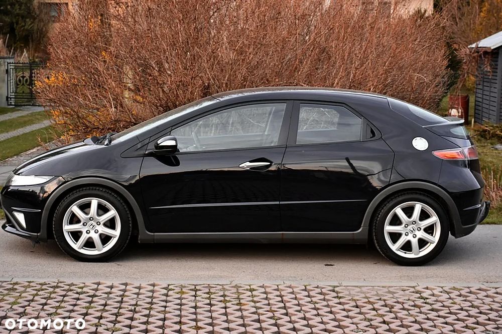 Honda Civic 1.8i-VTEC 50 Jahre Edition - 13