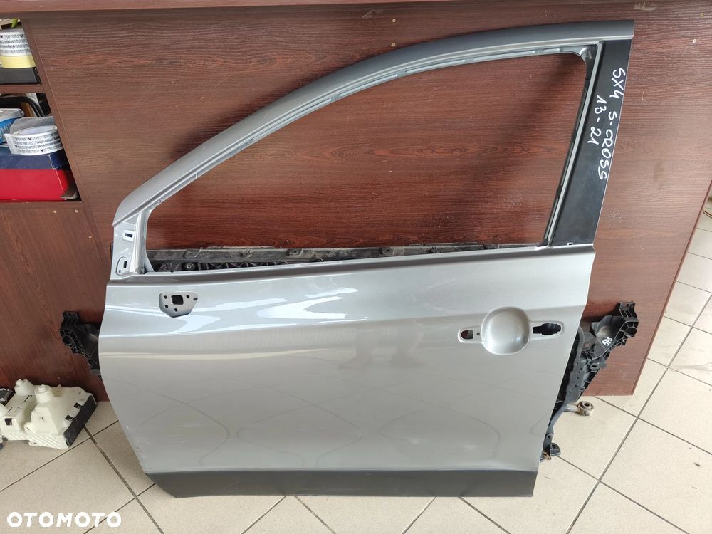 Suzuki SX4 s cross 2013-2021 drzwi lewe przednie