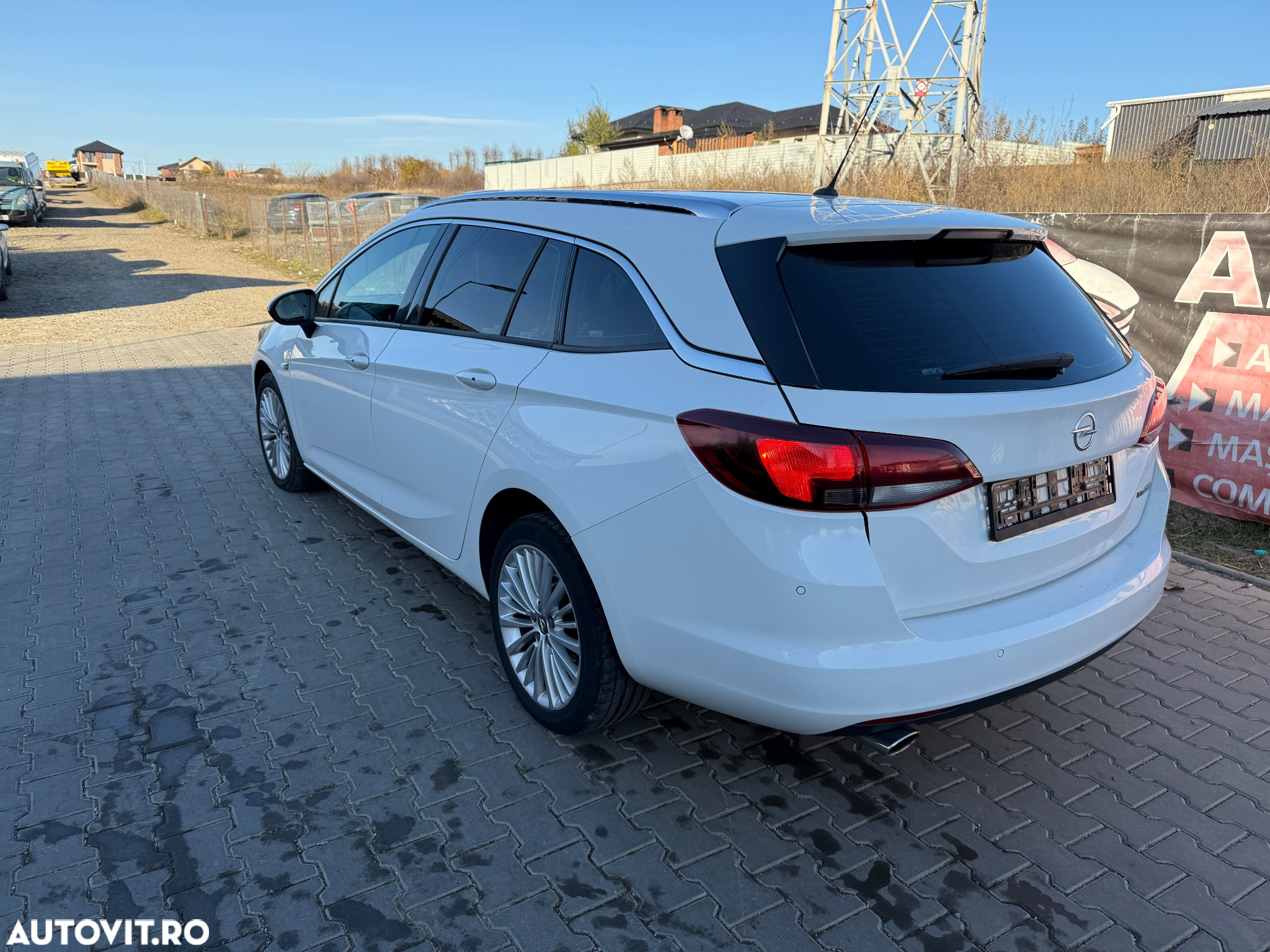 Opel Astra 1.6 BiTurbo CDTI Start/Stop Sports Tourer Active - 4