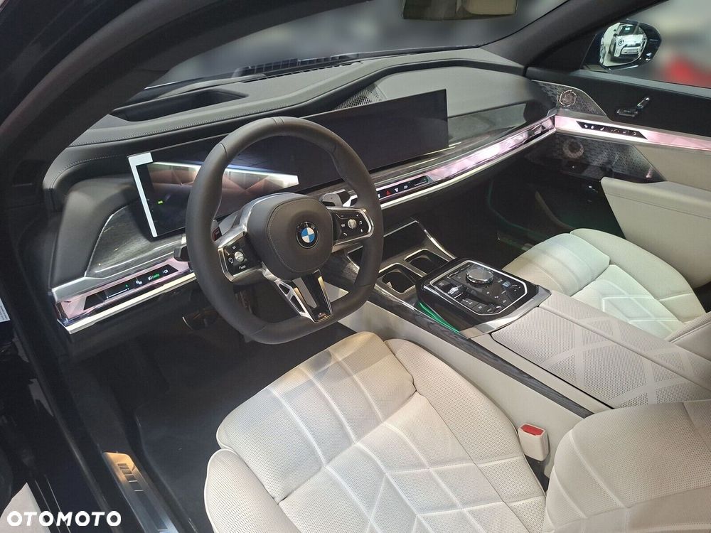 BMW Seria 7 - 11
