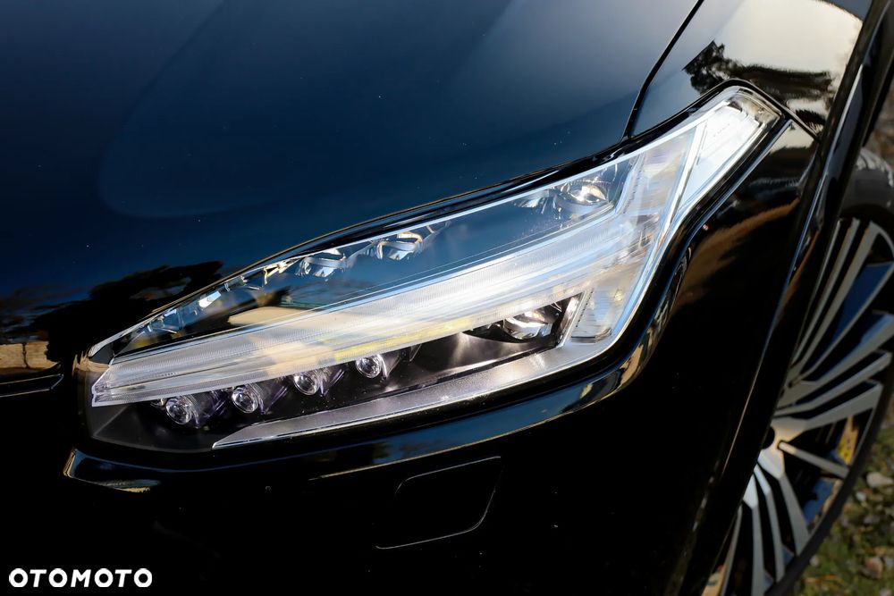 Volvo XC 90 T8 AWD Plug-In Hybrid R-Design 7os - 4