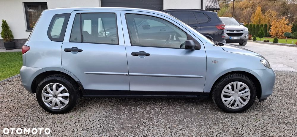 Mazda 2 - 4