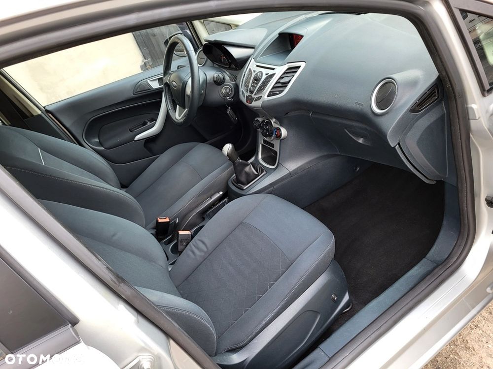 Ford Focus 1.6 Ambiente EU5 - 15