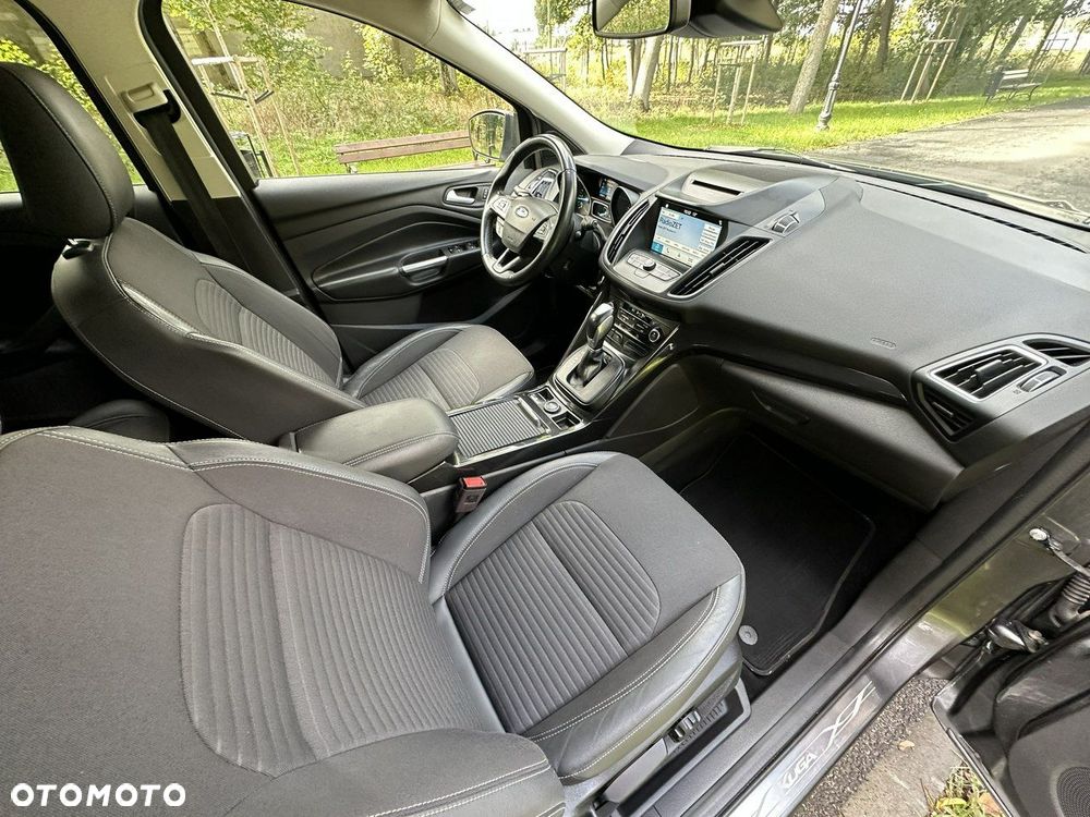 Ford Kuga - 33