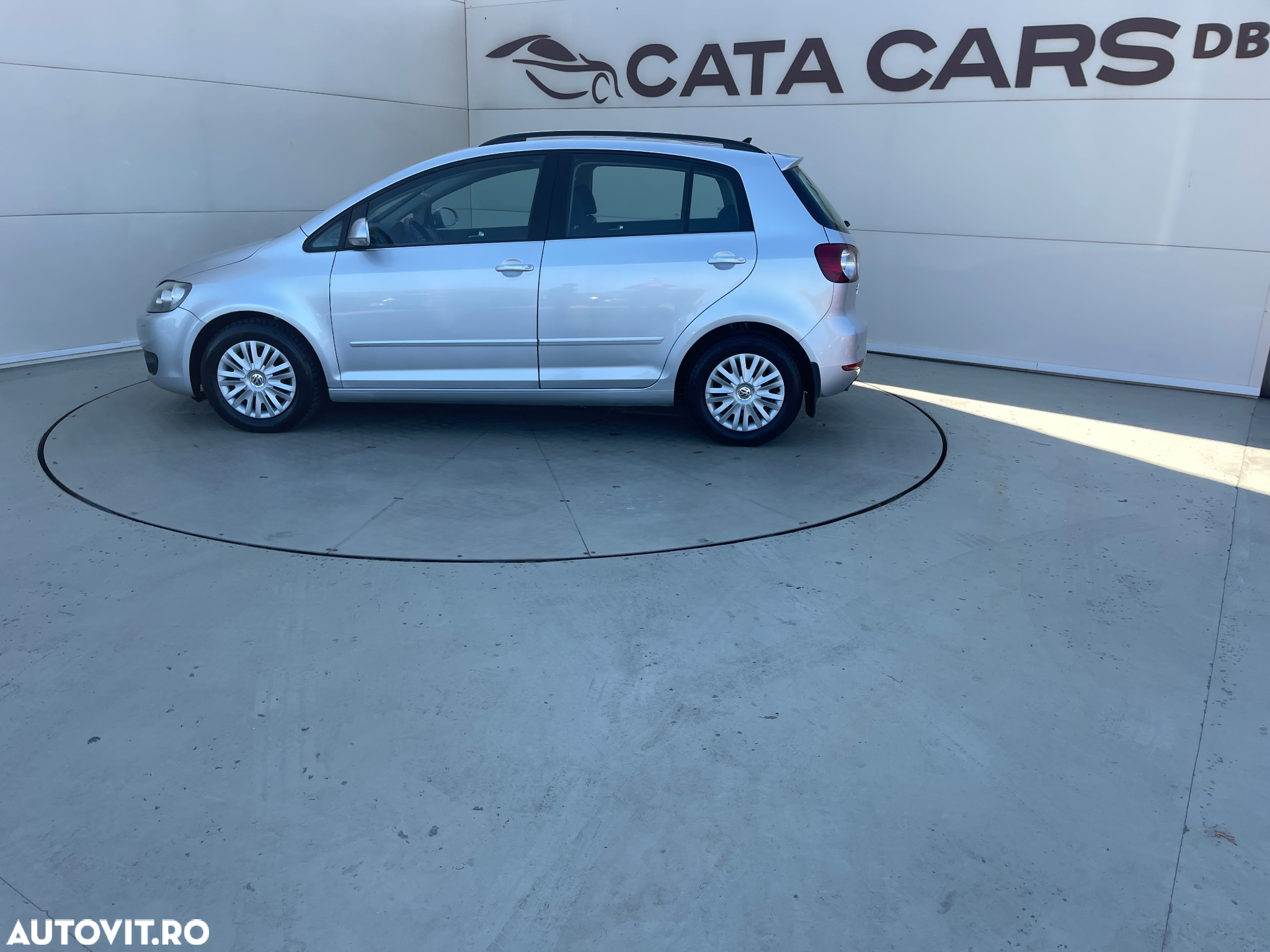 Volkswagen Golf Plus 2.0 TDI Comfortline - 9