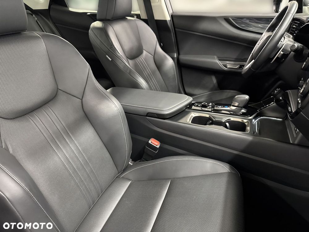 Lexus NX 350h Business AWD - 23