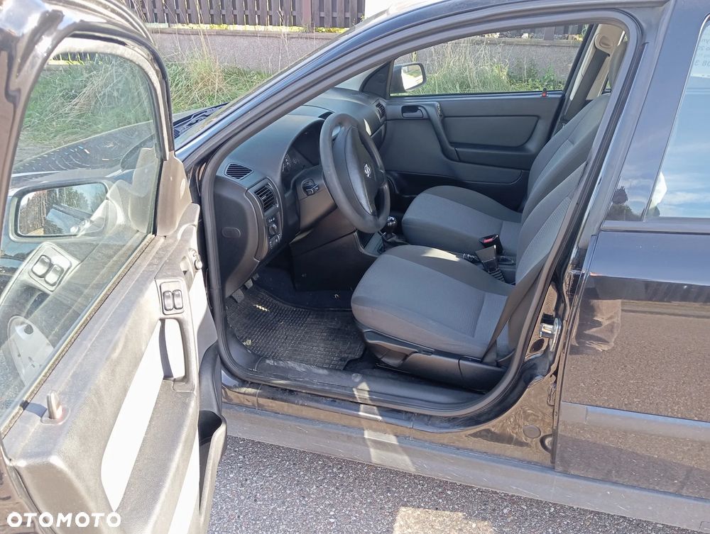 Opel Astra 1.4 - 10