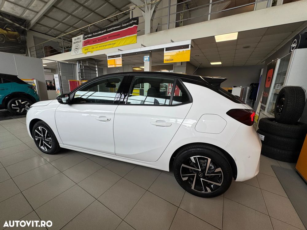Opel Corsa 1.2L Turbo eDCT6 MHEV GS - 3