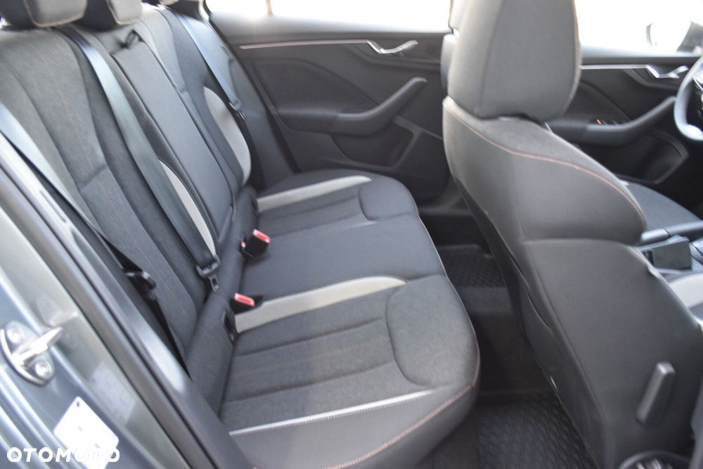 Skoda Scala 1.0 TSI Selection DSG - 32