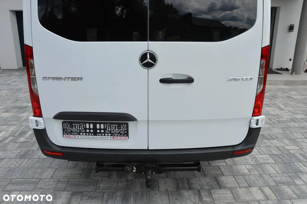 Mercedes-Benz Sprinter - 13